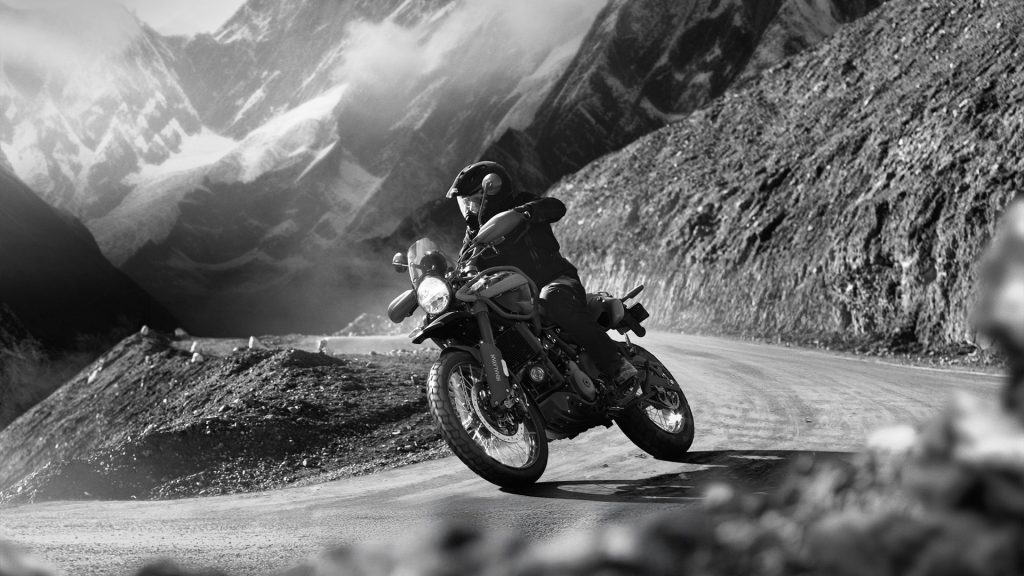 Himalayan 450 Mana Black